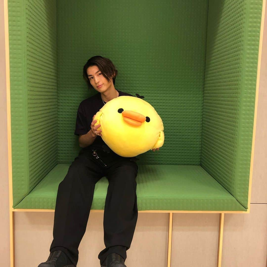 小見山直人 さんのインスタグラム写真 - (小見山直人 Instagram)「仲間おったわ🐥  #最近 #また #鳥に似てる #って #言われる 🦅🦅🦅🦅🦅🦅」7月1日 22時31分 - naoto_lol