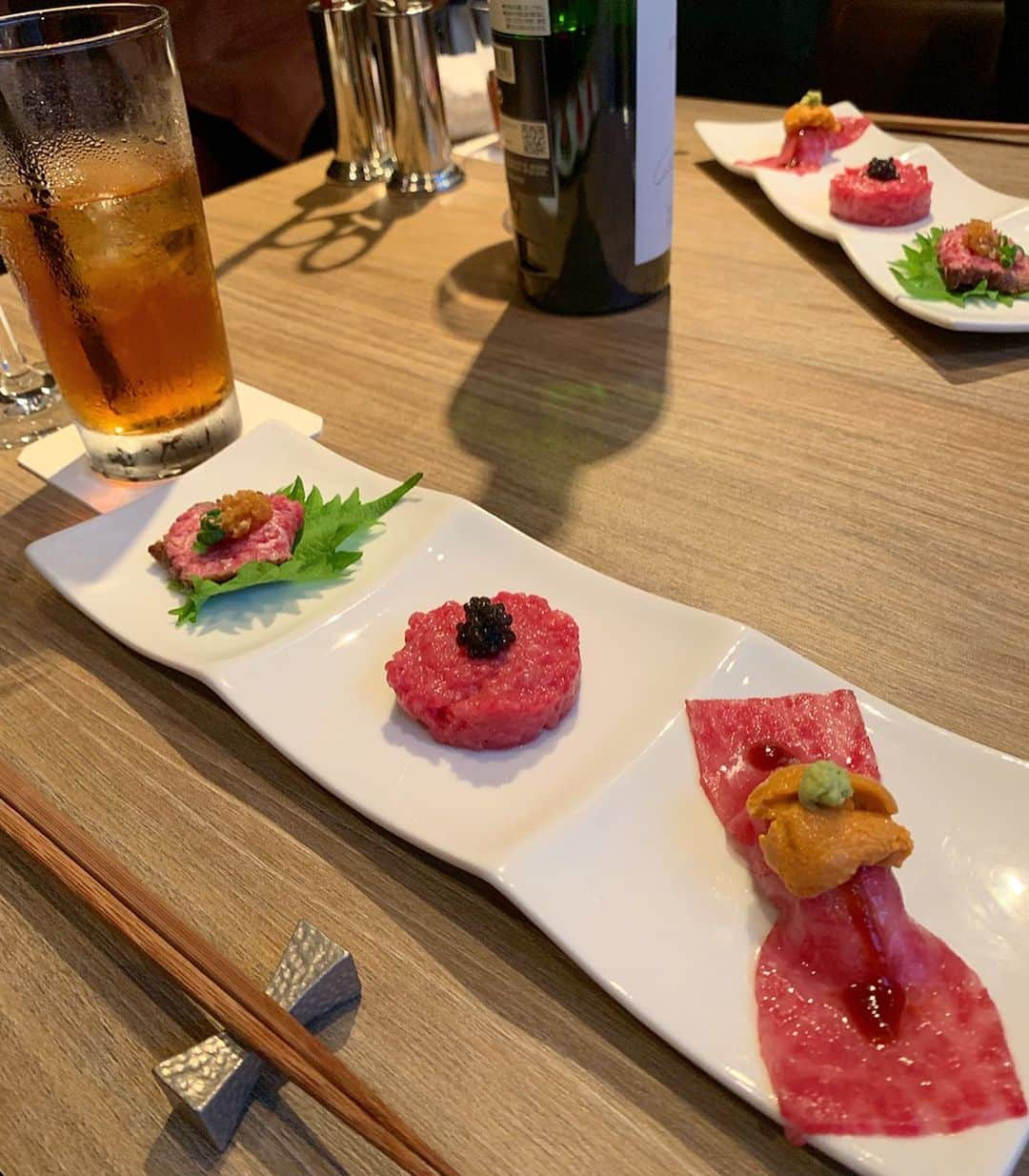 得あゆさんのインスタグラム写真 - (得あゆInstagram)「女子肉会🍖❤️👉🏻👉🏻👉🏻 3枚目の動画音ありでみてね。笑 ・ うしごろ西麻布店で 女4人で焼肉会してきたよ🍖 @ammymzk0926 ちゃん 誘ってくれてありがとう🤗🔥 メンバーは @recal.jp @momoe_0406 ・ うしごろはすごい大好きなお店❤️ どのお肉も本当に美味しくて 幸せだった🍖🥺✨✨✨ ・ ・ ・ ・ ・ ・ ・ ・ ・ #うしごろ#焼肉#肉#yakiniku#お肉#ディナー#夜ごはん#ヘルシー#ダイエット#食べ歩き#グルメ#女子会#ご飯#インスタ映え#カメラ女子#お洒落#東京#アクセサリー#ヘアアレンジ#ヘアスタイル#スタイル#大人女子#メイク#食べるの大好き#gourmet#meat#diet#dinner#japanesegirl#japanesefood」7月1日 22時37分 - tokuayu819