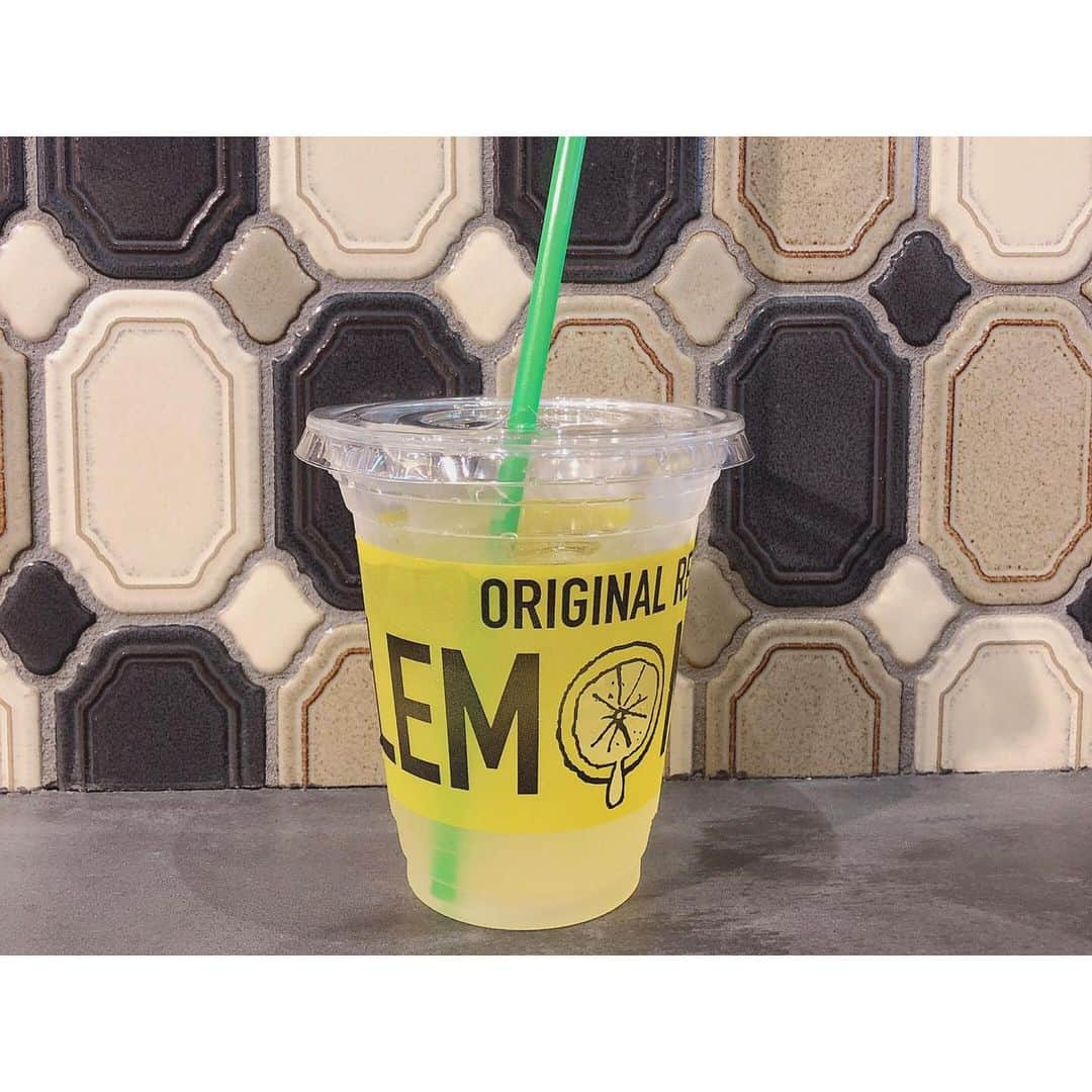 松村芽久未さんのインスタグラム写真 - (松村芽久未Instagram)「#lemonade 🍋🍋🍋」7月1日 22時44分 - m.egu0626