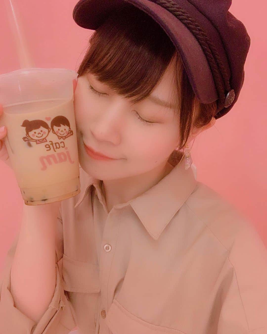 八木沙季のインスタグラム：「🥤🥤 . 今日は2回更新✌️❤️ . #タピオカ  #毎日飲みたい」