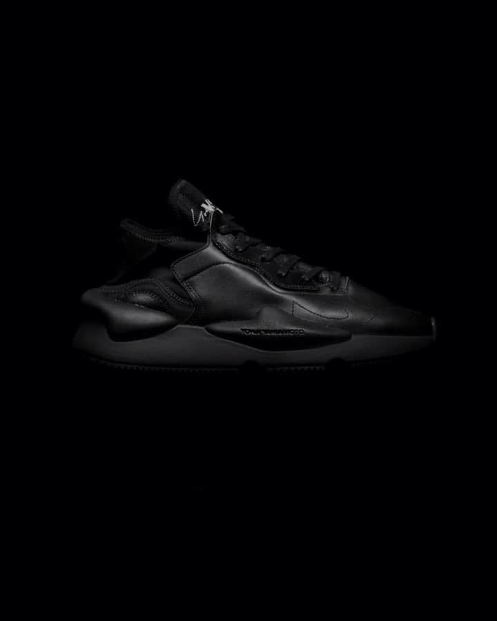 ワイスリーのインスタグラム：「Y-3 KAIWA.​ Y-3 Fall Winter 2019.​ --- ​#adidas #Y3 #YohjiYamamoto  #KAIWA​ Discover the collection at Y-3.com」