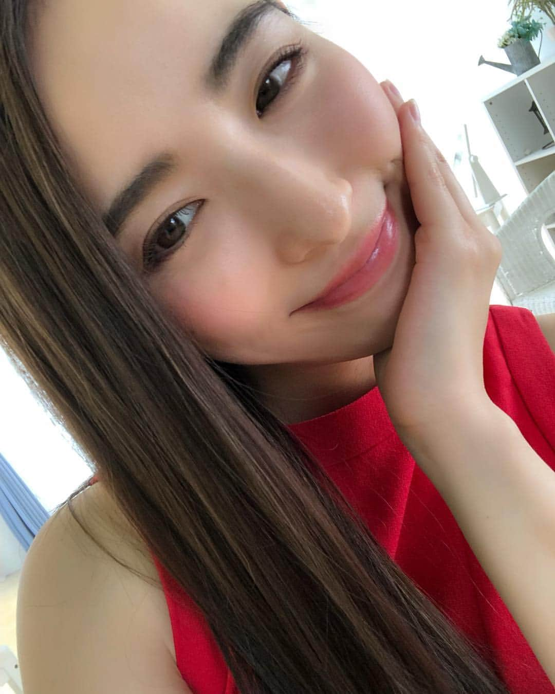 齊藤家澄さんのインスタグラム写真 - (齊藤家澄Instagram)「#フリーモデル #フリースタイル #撮影 #red #赤組 #ストレートヘア  7月なたねーっ✌(´>ω<｀)✌ たのしくがんばってこー❤😘😘😘🌈」7月1日 23時13分 - kanchi_w