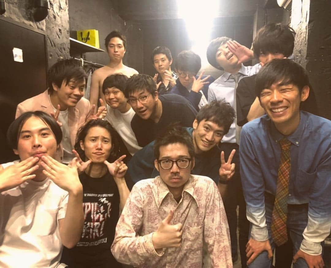 櫻井友朗（岡田桜井）さんのインスタグラム写真 - (櫻井友朗（岡田桜井）Instagram)「エイトクラベルに1年ぶりにトンツカタンさんが帰ってきました！  #岡田桜井 #k-pro #エイトクラベル #トンツカタン #お帰りなさい #これで8組揃った日には #もうバティオス壊れちゃうよ！ #、、壊れないよ」7月1日 23時22分 - tomorrow0808