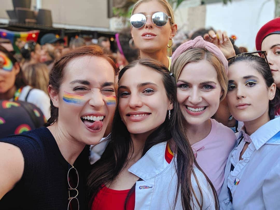 Rose Dixさんのインスタグラム写真 - (Rose DixInstagram)「Happy pride!!!!!!!!!!!」7月1日 23時34分 - roseellendix