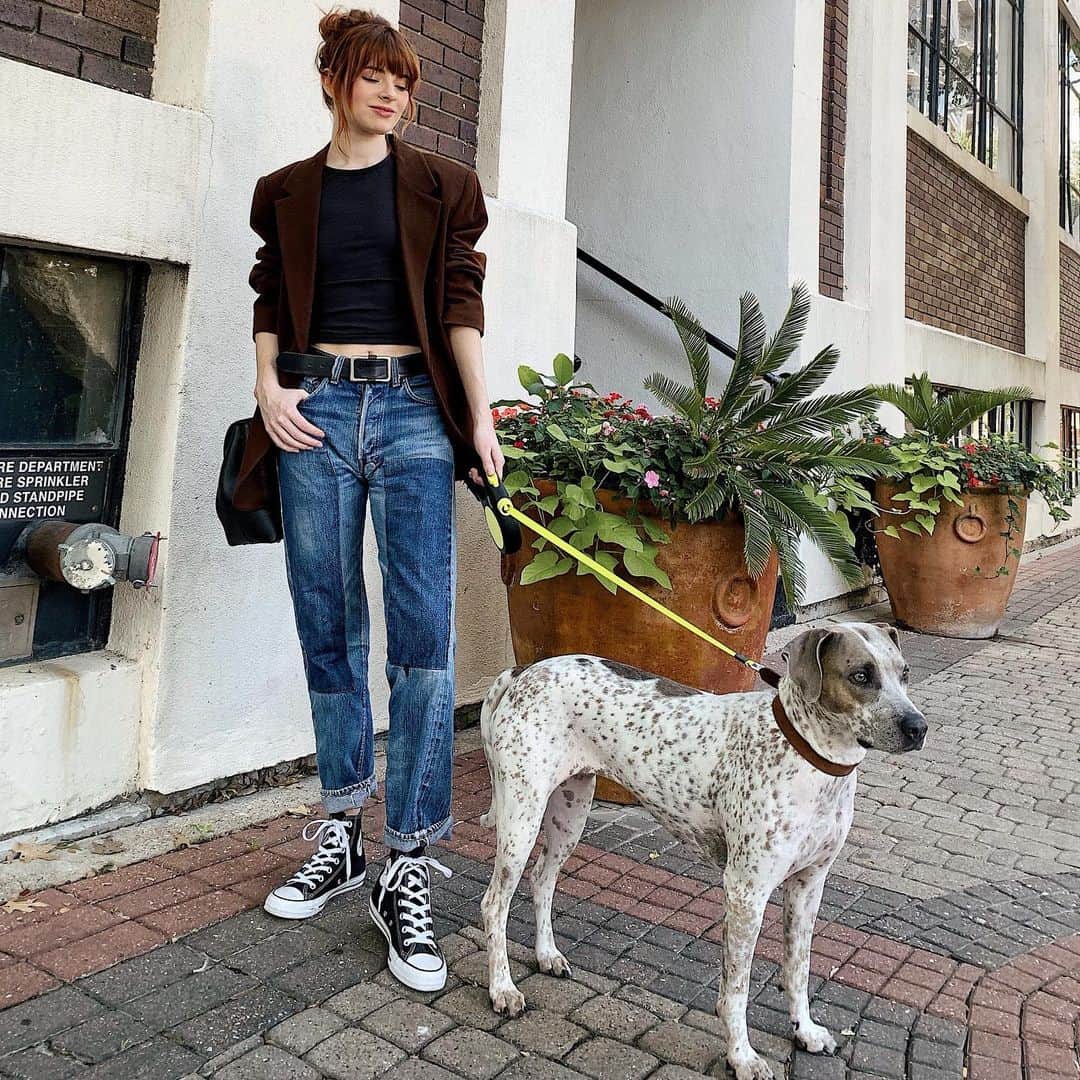 ジェーン・アルドリッジのインスタグラム：「Monday’s with my best girl 😌❤️❤️ she is so good on her leash, I feel like a proud mom when I walk her.」