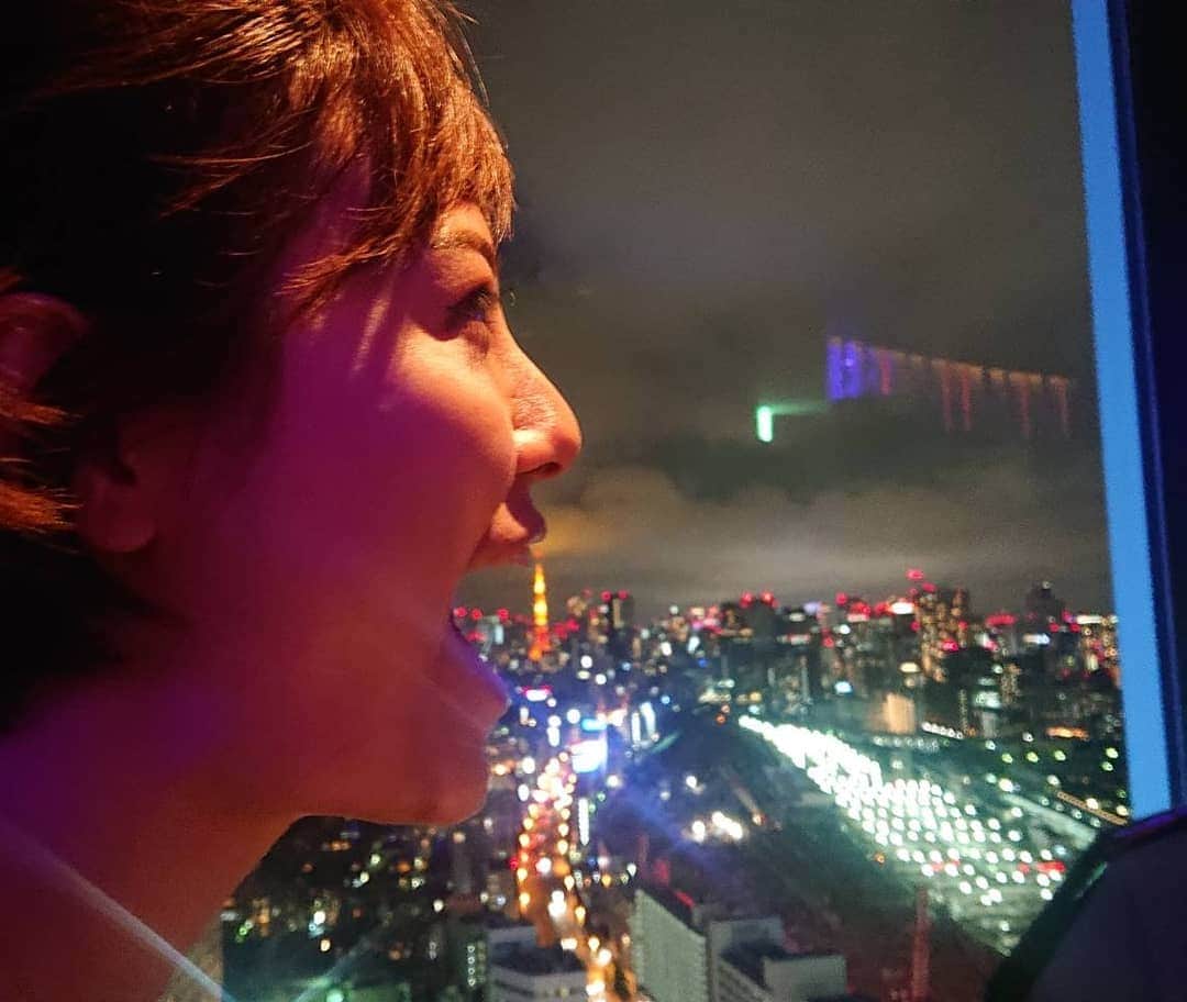 梅田陽子さんのインスタグラム写真 - (梅田陽子Instagram)「食べたり、つまんだり、乗せてみたり😀  #東京タワー#🗼#お決まりのアングル」7月1日 23時51分 - yokoumeda