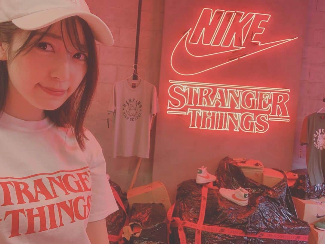 松井咲子さんのインスタグラム写真 - (松井咲子Instagram)「わくわくの７月がはじまった . #july #strangerthings #nike #sneaker #tshirt  #さきT #ストレンジャーシングス」7月1日 23時51分 - sakiko___official