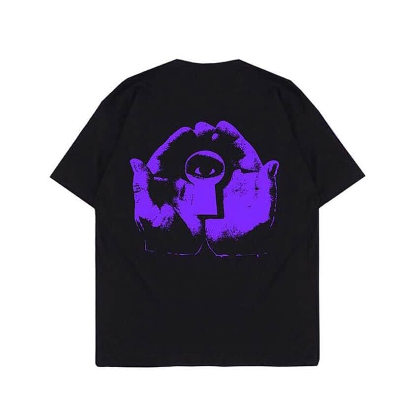 HYPEBEASTさんのインスタグラム写真 - (HYPEBEASTInstagram)「@hypebeaststyle: @psychworld is back with an exclusive purple logo capsule featuring a black T-shirt and hoodie. Both pieces drop today at 3 PM PST via @psychworld’s website in limited quantities.  Photo: Psychworld」7月1日 23時47分 - hypebeast