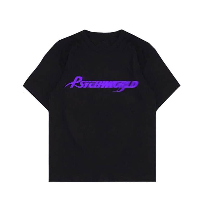 HYPEBEASTさんのインスタグラム写真 - (HYPEBEASTInstagram)「@hypebeaststyle: @psychworld is back with an exclusive purple logo capsule featuring a black T-shirt and hoodie. Both pieces drop today at 3 PM PST via @psychworld’s website in limited quantities.  Photo: Psychworld」7月1日 23時47分 - hypebeast