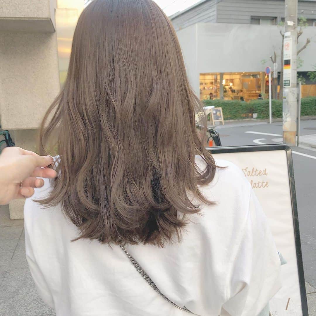 金田和樹さんのインスタグラム写真 - (金田和樹Instagram)「ブリーチ一回で出来るミルクティーベージュ♡大人気です😊❣️」7月2日 0時27分 - kaneta.hair