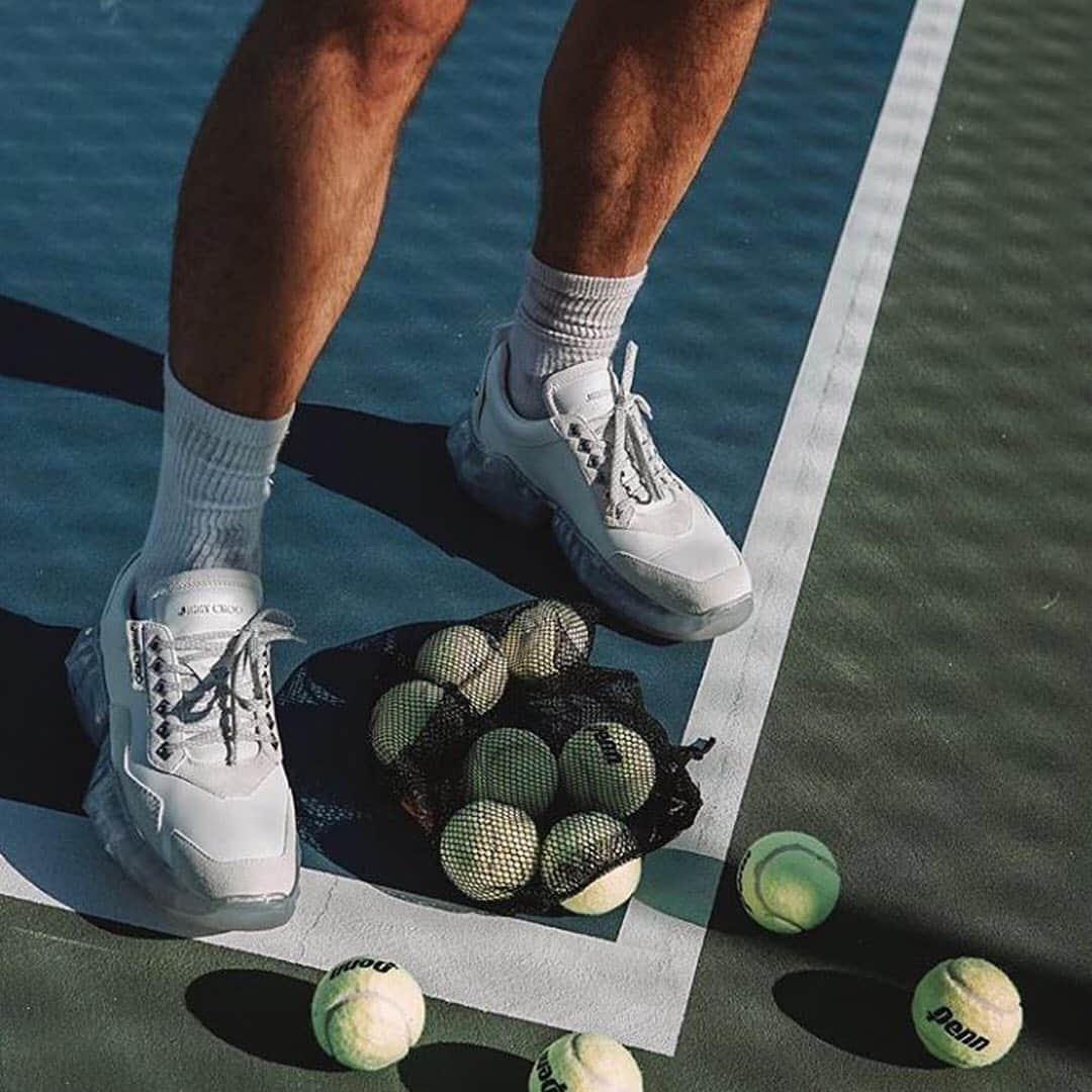 Jimmy Chooさんのインスタグラム写真 - (Jimmy ChooInstagram)「Time for tennis? Get ready for Wimbledon with our DIAMOND sneakers like @gregorydava #JimmyChoo」7月2日 1時00分 - jimmychoo