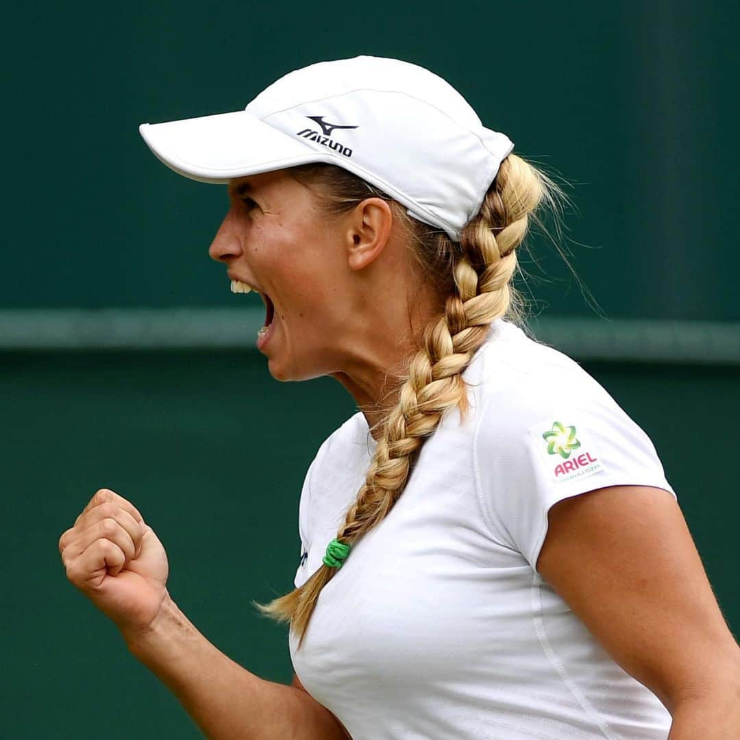 WTA（女子テニス協会）さんのインスタグラム写真 - (WTA（女子テニス協会）Instagram)「Upset alert! 🚨 @yulia_putintseva knocks out Osaka at @wimbledon 💪🎾」7月2日 1時10分 - wta