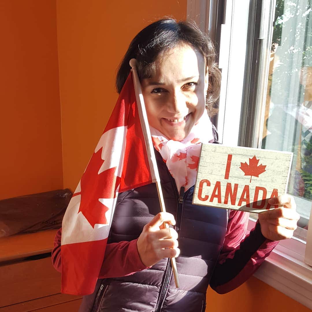 リュボーフィ・イリュシェチキナさんのインスタグラム写真 - (リュボーフィ・イリュシェチキナInstagram)「Happy Canada day!!! 🇨🇦🇨🇦🇨🇦 #proudtobecanadian  #lovecanada  #canadaday #canada」7月2日 1時20分 - lubov_ilyushechkina
