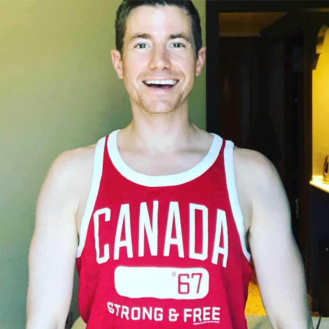 ジェフリー・バトルのインスタグラム：「Canada, strong and free!! Happy Birthday.」