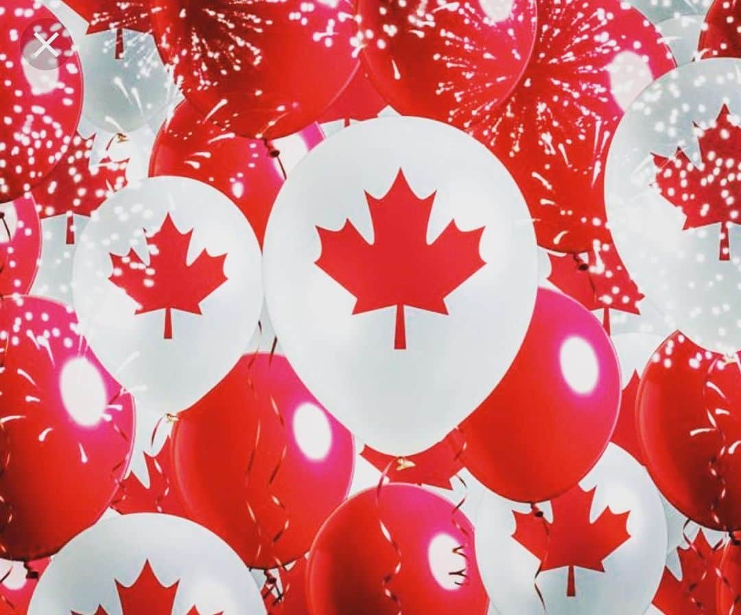 アンナ・シルクさんのインスタグラム写真 - (アンナ・シルクInstagram)「Happy Canada Day!!!!! #canada #home」7月2日 1時47分 - anna.silk