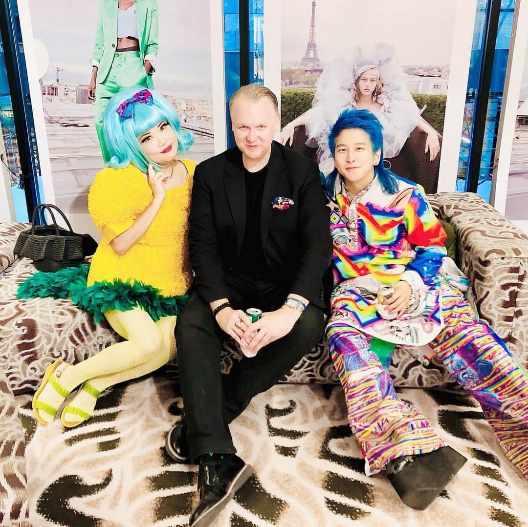 ジュン中山のインスタグラム：「Thank u so much for taking us to fab event in nyc @ericshiner @viviennewestwood #contemporaryartist  @danisomura and I had a great time with u❤️✨🗽🇺🇸 #nyc」
