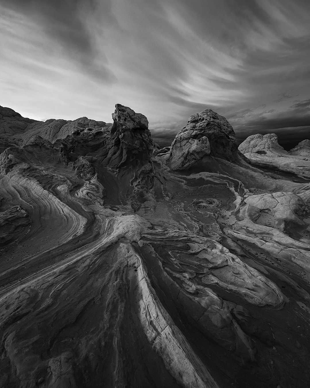 NikonUSAさんのインスタグラム写真 - (NikonUSAInstagram)「Black & white shot from @thenightshooter of the White Pocket in Arizona. 📸: #Nikon #D850 and AF-S #NIKKOR 14-24mm f/2.8G ED. Share your photo with #NikonNoFilter for a chance to be featured!」7月2日 3時01分 - nikonusa