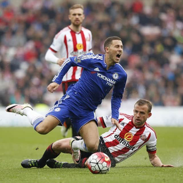 サンダーランドAFCさんのインスタグラム写真 - (サンダーランドAFCInstagram)「👏 Thank you, Catts . Lee Cattermole departs #SAFC after 10 years with the club . #SAFC」7月2日 3時02分 - sunderlandafcofficial