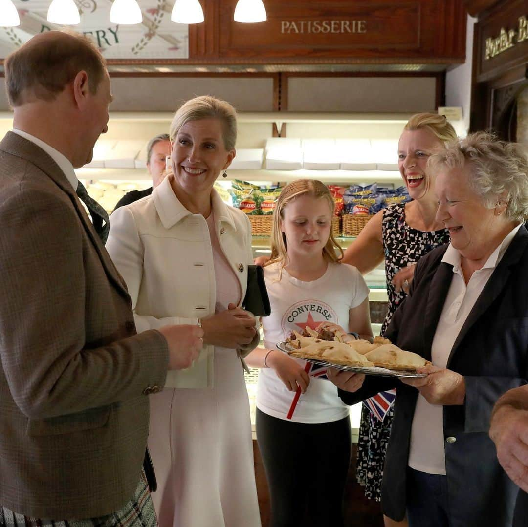 ロイヤル・ファミリーさんのインスタグラム写真 - (ロイヤル・ファミリーInstagram)「The Earl and Countess of Forfar, as The Earl and Countess of Wessex are known in Scotland, laugh with 101 year-old May Balfour during a 2-day visit to Forfar, Angus – their first since their new Scottish titles were announced.  In a day of engagements, The Earl and Countess learned about the work of @guidedogsscot, tried the famous ‘Forfar Bridie’, watched a Highland Dancing display and visited St John’s Episcopal Church where The Queen Mother, The Earl’s Grandmother, was confirmed. Swipe ➡️ to see The Queen Mother’s name (line 7) in the register of confirmations.  See our story for more from today!」7月2日 3時13分 - theroyalfamily