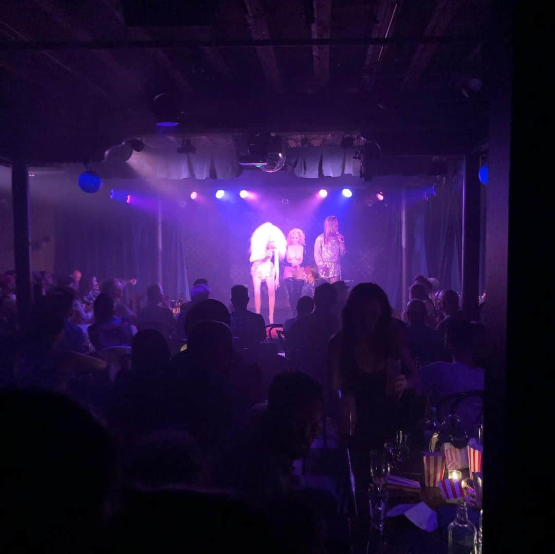 ジュン中山のインスタグラム：「Thank u so much @bartschland #follies #bartschlandfollies loved shows @julieatlasmuz @dirtymartininyc @amandalepore @shequidahall and more!! Reminds me 2years ago in Vienna #lifeball2017 !  I felt like a home!! #nightlifenyc #instagood #instalove」
