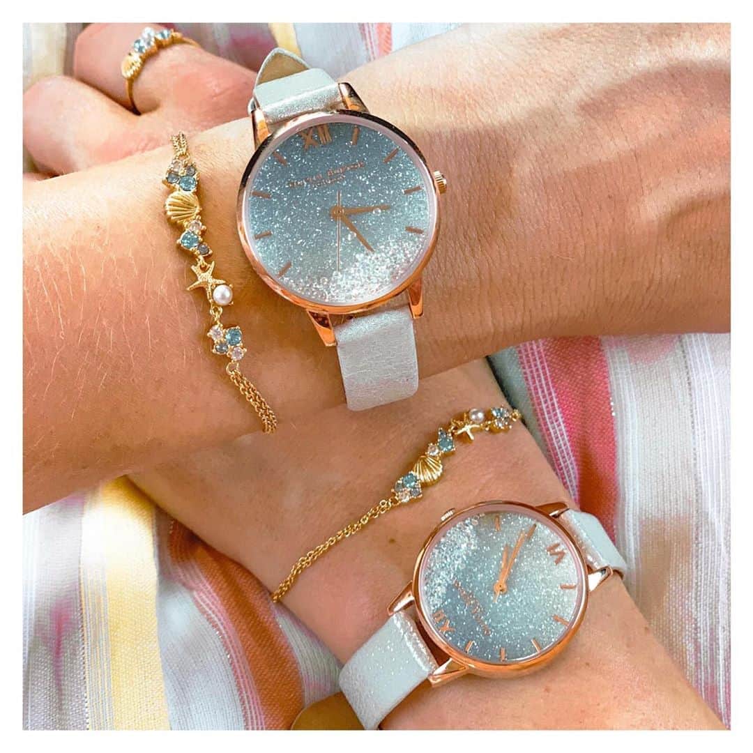 Olivia Burtonさんのインスタグラム写真 - (Olivia BurtonInstagram)「We mer-maid for each other!! 🧜🏽‍♀🐚💫 Alice & Hannah wearing our Wishing Wave styles as their holiday watches 🌊 but these beauties look just as good in the city as they do on the beach! 📸 - @belleandbunty #MyOliviaBurton #UnderTheSea」7月2日 3時46分 - oliviaburtonlondon