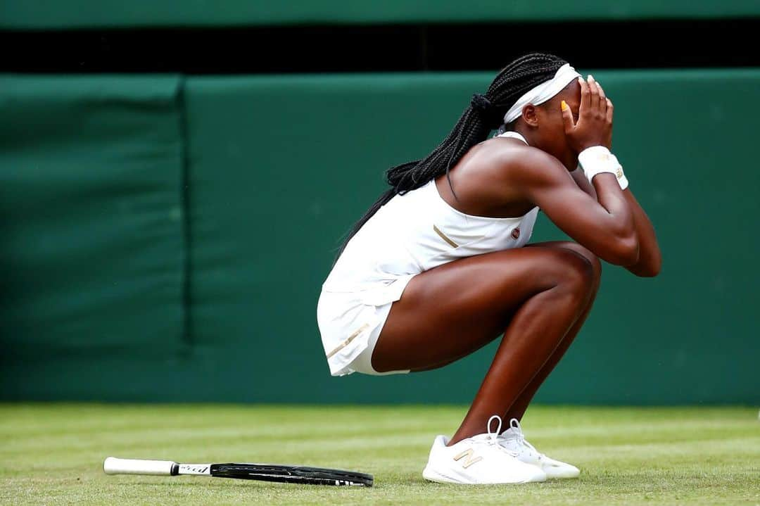 WTA（女子テニス協会）さんのインスタグラム写真 - (WTA（女子テニス協会）Instagram)「Remember the name, @cocogauff! 🙏🤩 A historical moment at @wimbledon! 🎾」7月2日 3時49分 - wta