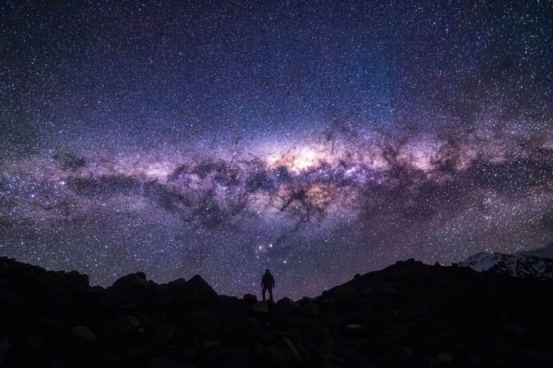 National Geographic Travelさんのインスタグラム写真 - (National Geographic TravelInstagram)「Photo by @kahliaprilphoto | Exploring by starlight—the Milky Way shines bright in the crystal clear skies in New Zealand.」7月2日 4時01分 - natgeotravel