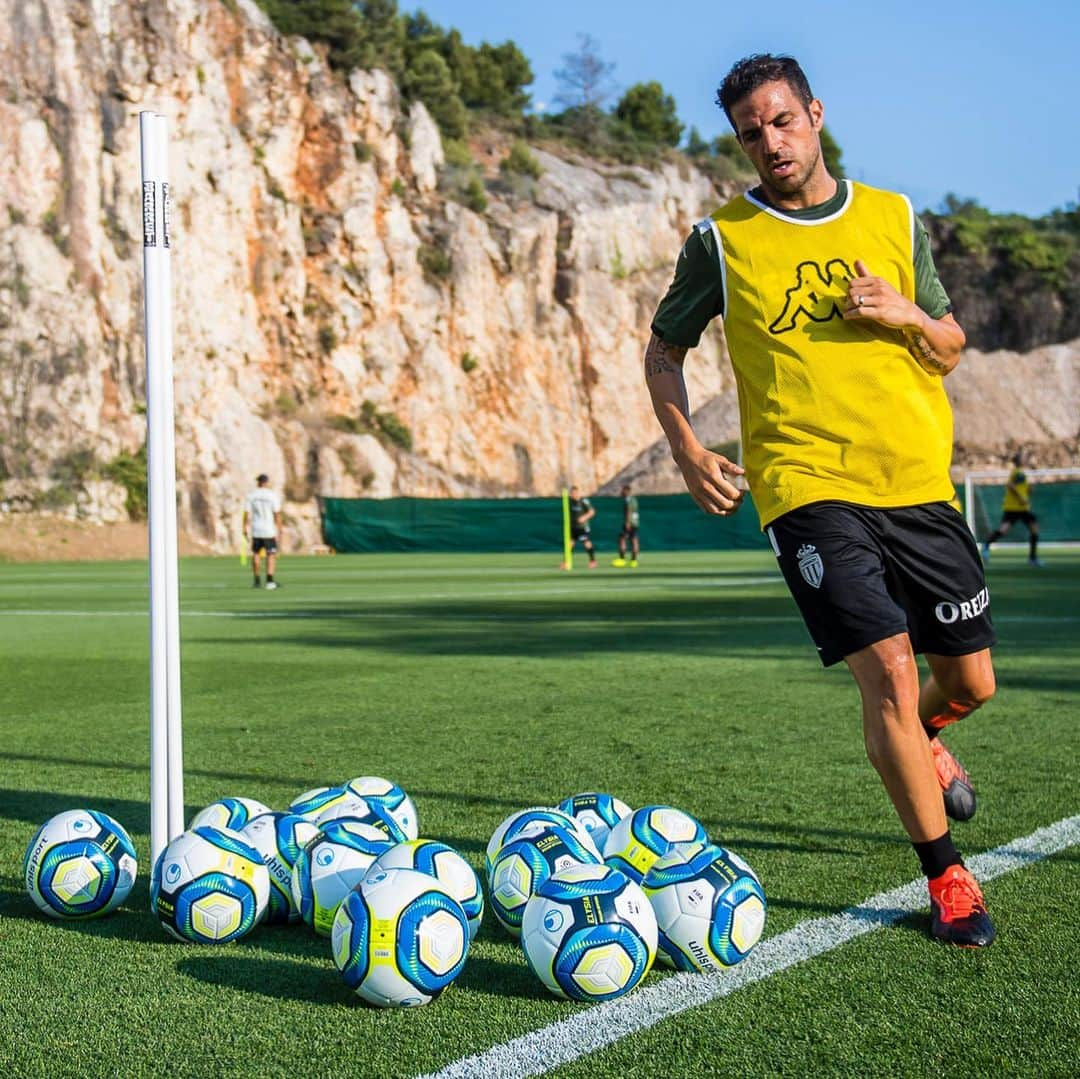 セスク・ファブレガスさんのインスタグラム写真 - (セスク・ファブレガスInstagram)「Back to work ⚽️」7月2日 4時50分 - cescf4bregas