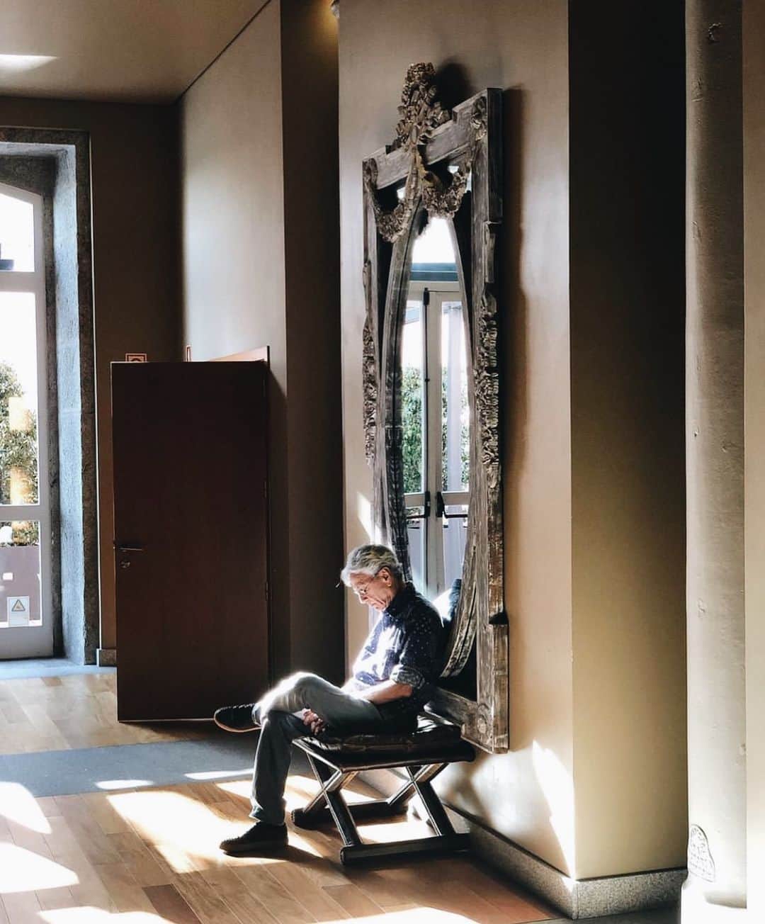 Alice Wegmannのインスタグラム：「caetano veloso passando pela sua timeline (obrigada @felipeveloso pela foto)」