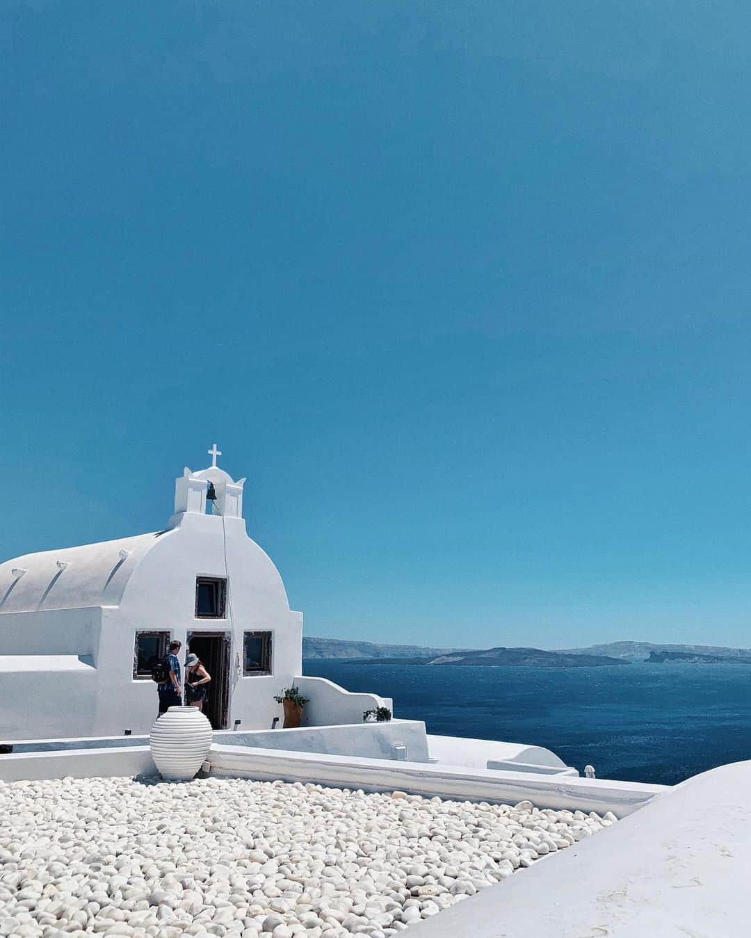ブルーナ・テノリオさんのインスタグラム写真 - (ブルーナ・テノリオInstagram)「Life in Blue & White! 💙🇬🇷 #BrunaTakesTheWorld #Santorini #Greece #Travel #OOTD」7月2日 16時25分 - brunatenorio