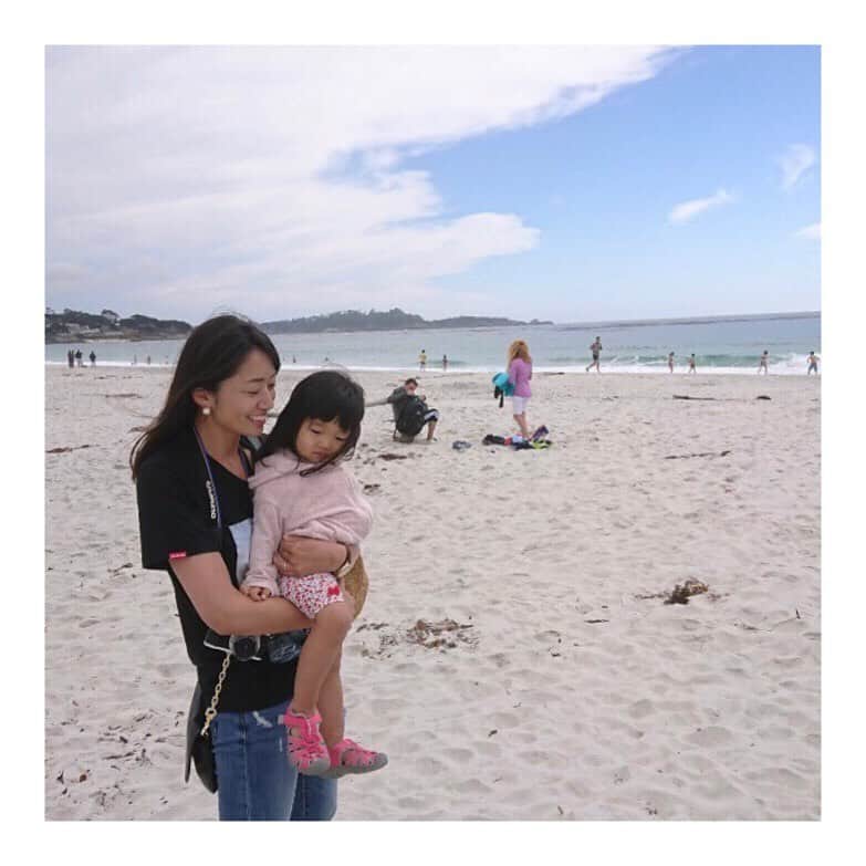 香山ひとみさんのインスタグラム写真 - (香山ひとみInstagram)「#アメリカ生活おでかけ編 カーメル . モントレー湾の南に位置する街「カーメル」は、 何っていう観光スポットがあるわけではなく、ただただこの街の可愛さが観光地🤤 ダウンタウンを下っていくと、サラサラとした砂浜のビーチもあり、のんびりとした時間を過ごせました☺️ ちなみに、俳優/映画監督のクリント・イーストウッドが市長を務めたこともあります😍🎬✨ . . #カーメル #カーメルバイザシー #カーメルビーチ #クリントイーストウッド #carmel #carmelbythesea #carmelbeach #ClintEastwood . #海外生活 #アメリカ生活  #カリフォルニア生活 #サンフランシスコ旅行 #americalife #Californiallife #sanfranciscotrip」7月2日 15時01分 - hitomi.k24