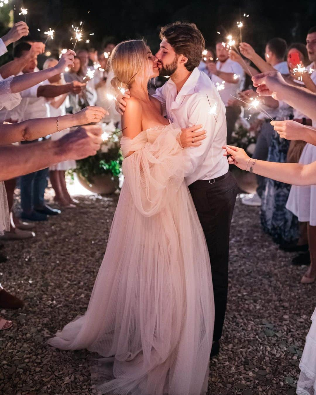 Galia Lahavさんのインスタグラム写真 - (Galia LahavInstagram)「You’re a firework | An ethereal moment featuring our stunning #GLBride @_supermasik_ in our #Bellina gown #GLCouture 📷 @andrew_bayda @blanchemoscow」7月2日 15時32分 - galialahav