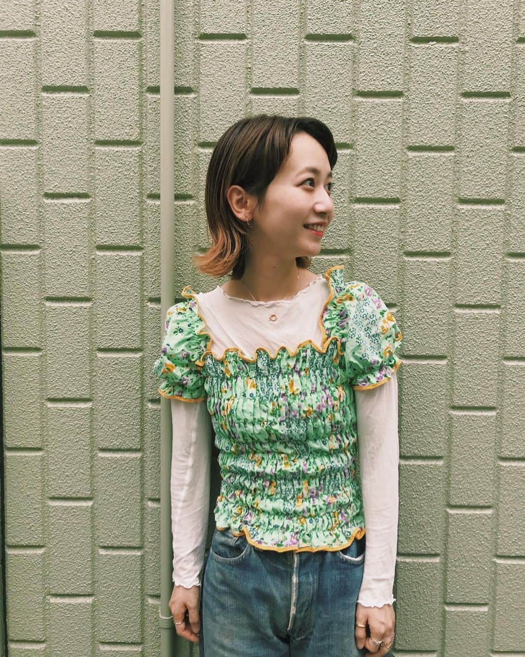 三戸なつめさんのインスタグラム写真 - (三戸なつめInstagram)「#なつめ服 @april_vintageclothing で購入したブロッコリみたいなトップス🥦 ボーイズライクに着てみました💚 . フォトバイ イッチキチ( @alysa_i  いつも誰かにコーディネート撮ってもらう時、わざわざ撮ってもらうのがすごい申し訳ない気持ちになっちゃうんだけど、イッチはいつも色んな場所で何枚も撮ってくれてモチベーションがすごい高い。笑 ありがたい🙏 #mito_natsume」7月2日 16時01分 - mito_natsume