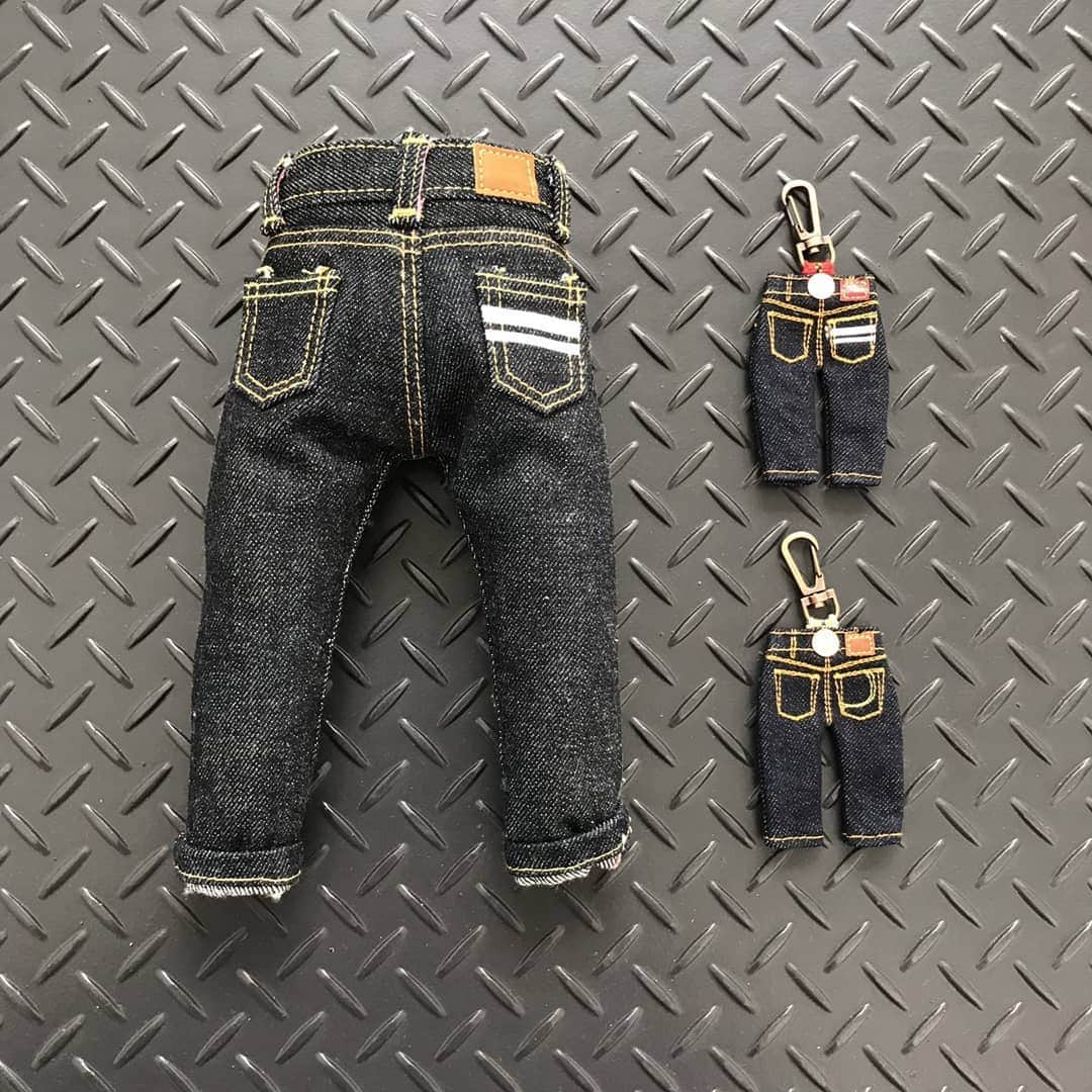 momotarojeansのインスタグラム：「Mini Family.  #kojima #kurashiki #okayama #jeans #denim #denimday #denimporn #denimhead #selvedge #selvage #selvedgedenim #selvedgeforum #denimevolution #selvedgemurah #unionspecial #goingtobattle #madeinjapan #japanesedenim #fading #naturalfading #madebyhand #madeinjapan #jeanslife #vintagejeans #fade #selvedge #mensweardaily」