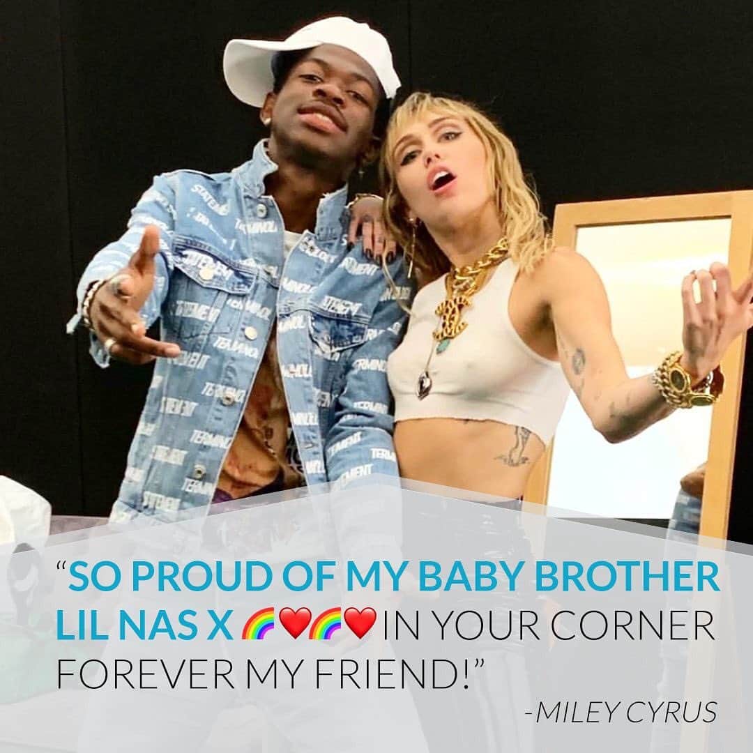 E! Onlineさんのインスタグラム写真 - (E! OnlineInstagram)「Miley Cyrus' got t̶h̶e̶ ̶h̶o̶r̶s̶e̶s̶ Lil Nas X's back. ❤️ Link in bio for every clue he dropped in his music that he was coming out as gay. (📷: @mileycyrus)」7月2日 7時25分 - enews