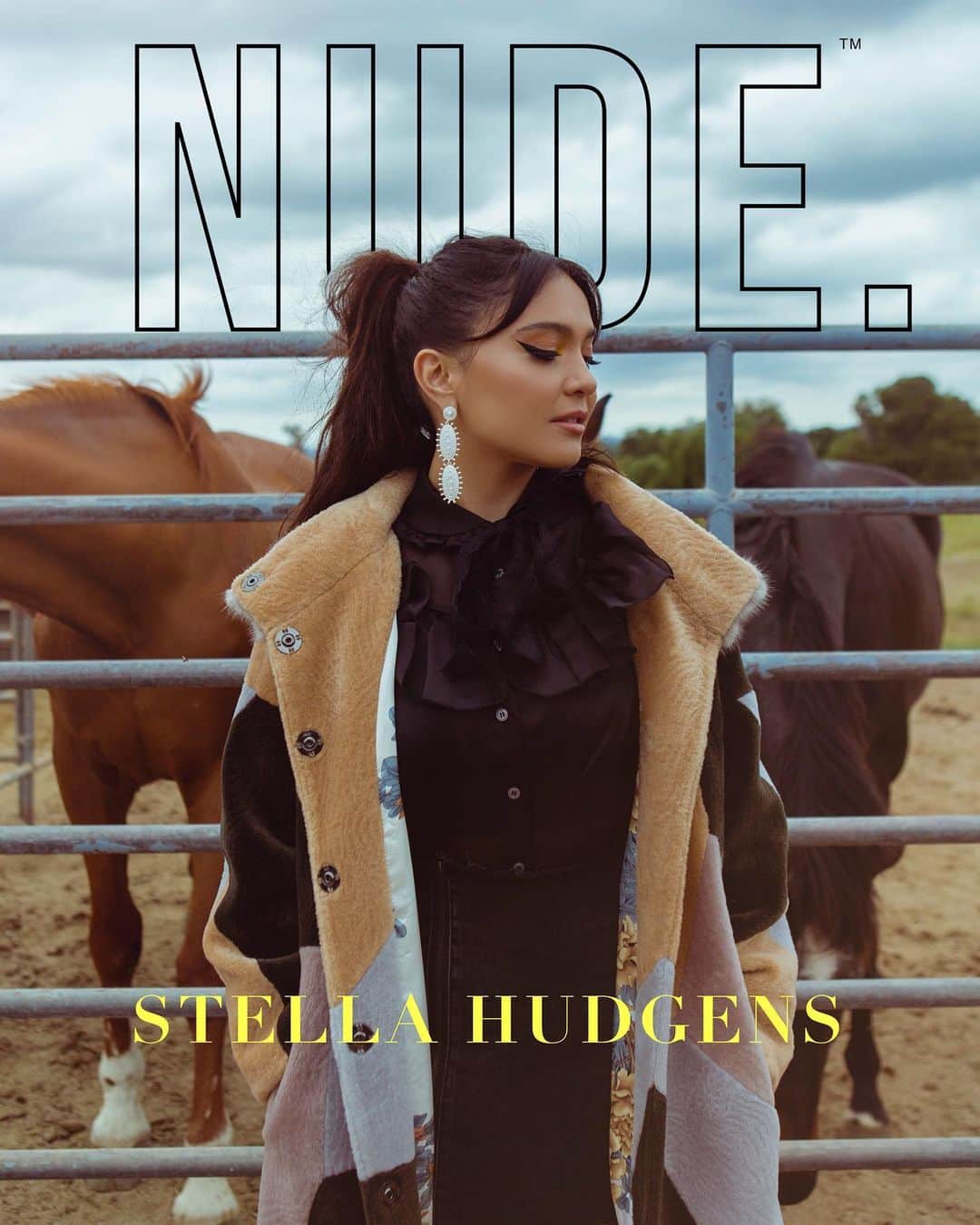 ステラ・ハジェンズのインスタグラム：「i’m on a cover y’all!!! super excited for you guys to see this one & hear how you guys like it! Xx 😘 @nude.mag」