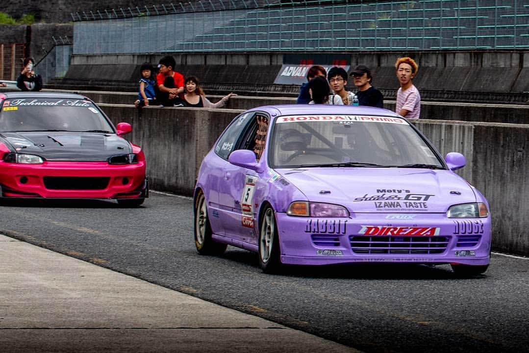 mistbahnさんのインスタグラム写真 - (mistbahnInstagram)「_ Rabender Purple Rainbow Racing Honda EG6 CIVIC and Technical Auto Honda EG6 CIVIC _ _ Shot on 6-June 2019 "HONDA VTEC ONE MAKE RACE Rd.2" at Central Circuit (Hyogo, Japan) owner(No.5 purple EG6): @rabenderpurple_rainbow.racing owner(No.8 pink EG6): @technicalauto8888 photo: @mistbahn _ _ JP) 2019年6月8日 セントラルサーキット、ゼロファイターさん主催「HONDA VTEC ONE MAKE RACE」。 _ _ #hondavteconemakerace #zerofighterautocustom #centralcircuit #セントラルサーキット #civic #hondacivic #ホンダシビック #シビック #ctr #acuractr #eg6 #egcivic #rainbowracing #lalasweetgt #izawataste #technicalauto8888 #osakajdm #kanjo #kanjostyle #kanjoracer #trackcar #trackstance #trackspec #timeattack #timeattackjapan #bseries #b16 #b16b #buddyclub #p1racing」7月2日 7時22分 - mistbahn
