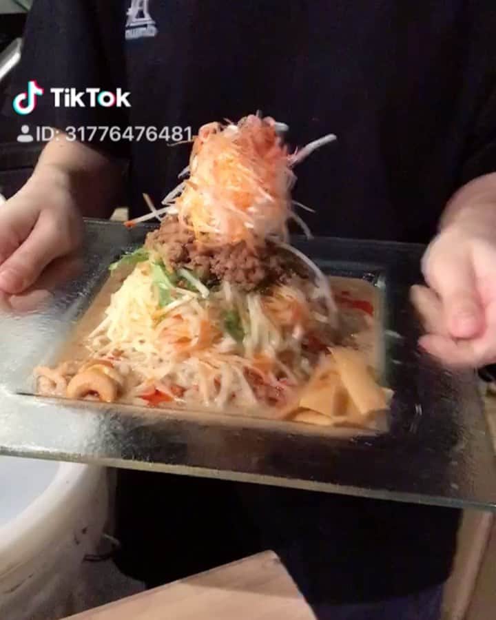 株式会社175のグルメインスタ