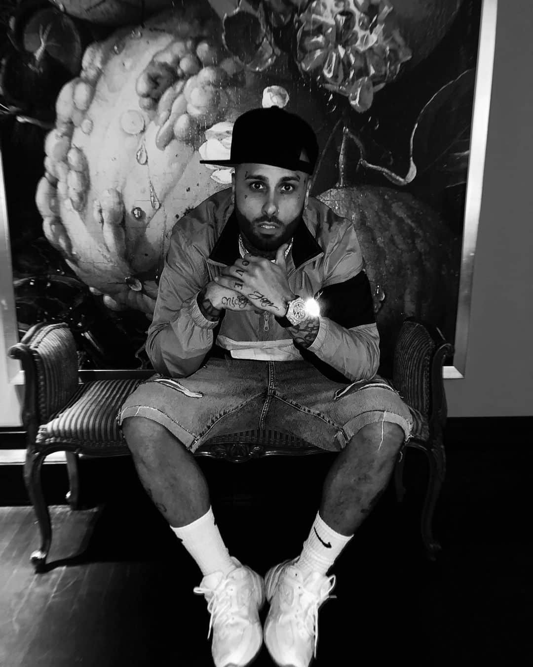 NICKY JAMさんのインスタグラム写真 - (NICKY JAMInstagram)「🙏🏽🖤」7月2日 7時31分 - nickyjam