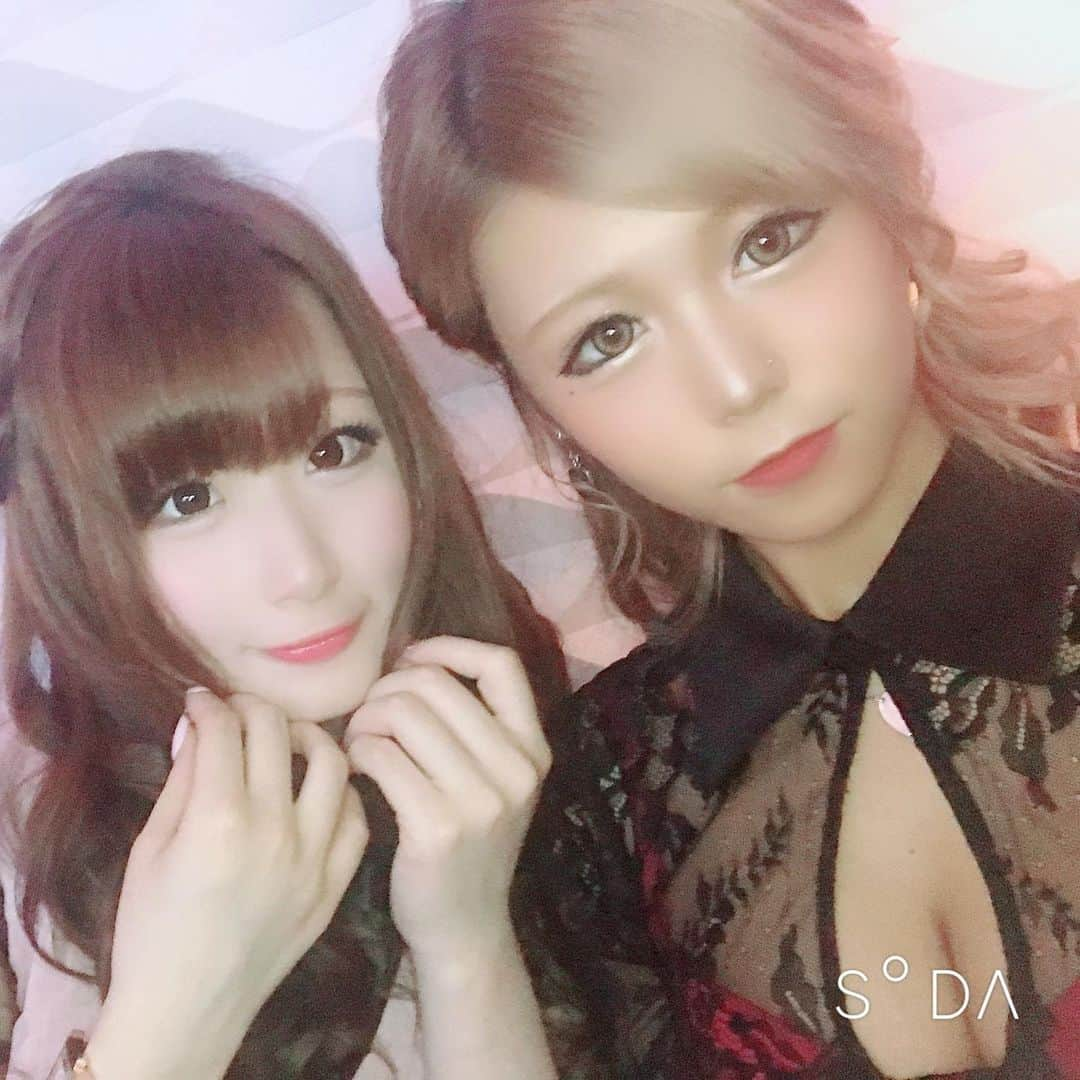 りこぴさんのインスタグラム写真 - (りこぴInstagram)「6月もありがとうございました😊💖 たくさんの方とたくさんのお酒🥂💕 ほんとに楽しい月でした🌙*ﾟ ほんとに感謝でいっぱいです❤ 7月になりましたが今月も 頑張らせてください🤩🙌🏾 指名ください❤笑 まだまだ天気も良くなくて☔ 季節の変わり目で😣🌀 体調崩される方も多いとは 思いますが·····😭 アルコール消毒しましょう🥳👊🏾笑 月初めからソウメイ嬉しすぎ😭🎶 #ソウメイ #仙台 #国分町 #キャバ嬢 #キャバクラ #clubTEN #ちゃんねるりこ #ソウメイガール  #ギャル #シャンパン #お酒 #東京 #渋谷 #新宿 #宮城 #仙台名物」7月2日 9時43分 - ashiyan8303