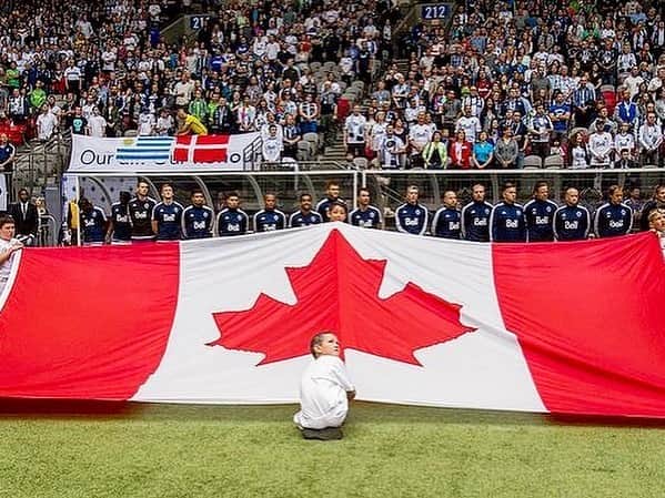 ロバート・アーンショウさんのインスタグラム写真 - (ロバート・アーンショウInstagram)「Happy Canada Day 🇨🇦 Good times,good people and special experiences. ❤️ #canada」7月2日 10時00分 - robertearnshaw