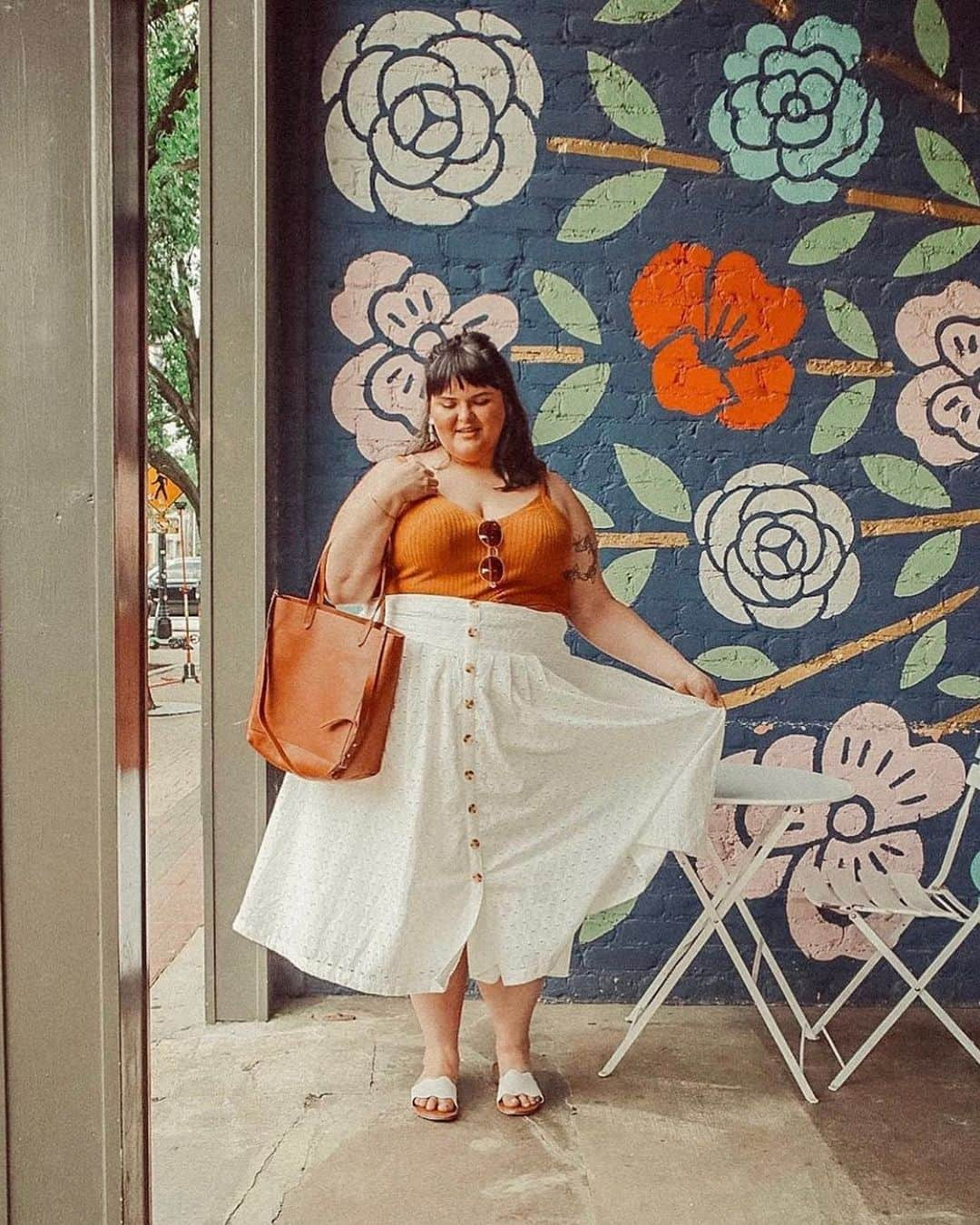 Anthropologieさんのインスタグラム写真 - (AnthropologieInstagram)「Hello, July 🌸 Photo via @roseybeeme (link in profile to shop) #APlusbyAnthropologie」7月2日 10時00分 - anthropologie