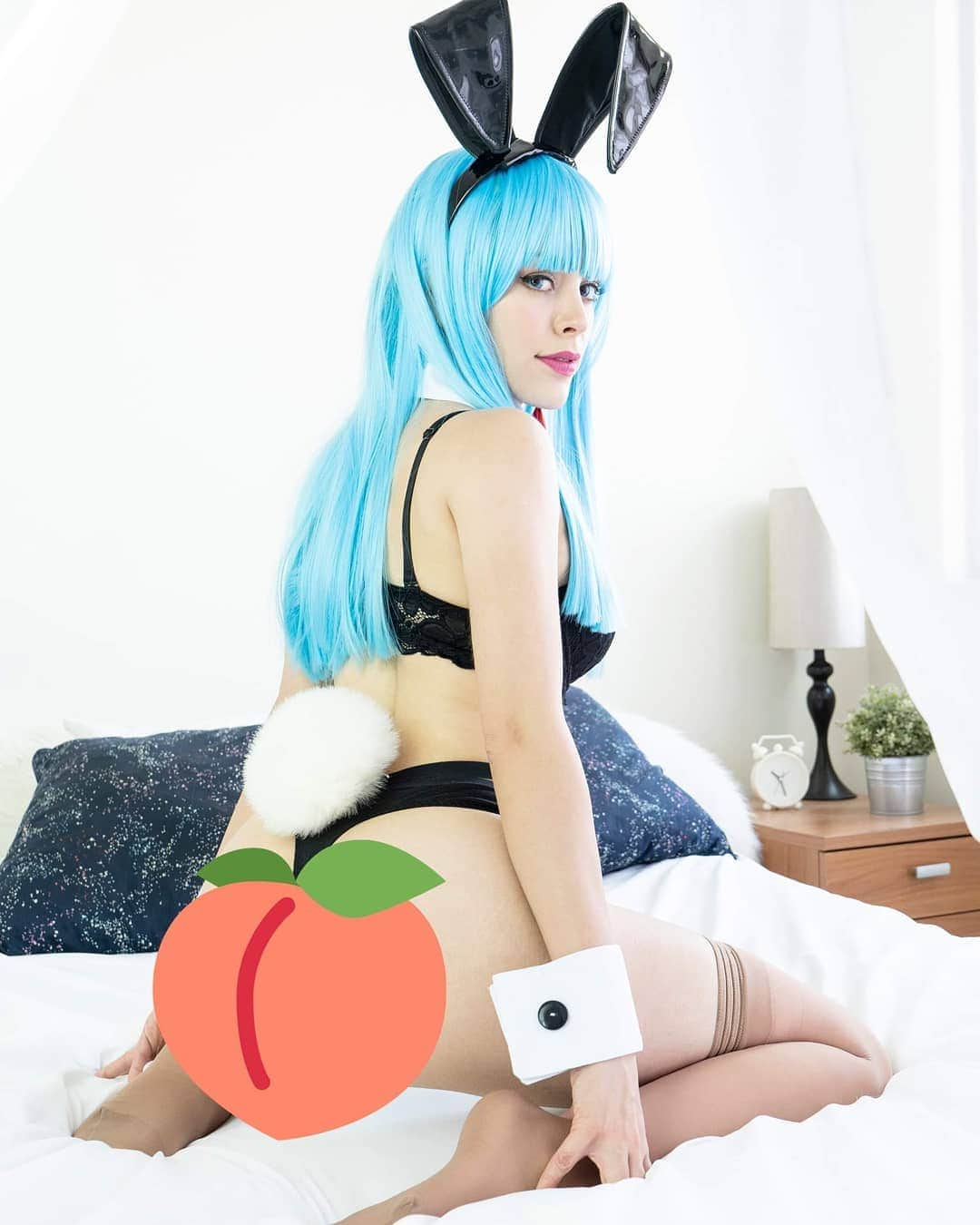 Nadya Antonさんのインスタグラム写真 - (Nadya AntonInstagram)「Bulma Bunny Boudoir this month on P4tr3on! What's your favourite dragon ball character?! 📸 @one_shotmx #dragonballsuper #dragonball #anime #bulma #bunny #bunnygirl #boudoir #mexico🇲🇽」7月2日 10時18分 - nadyasonika