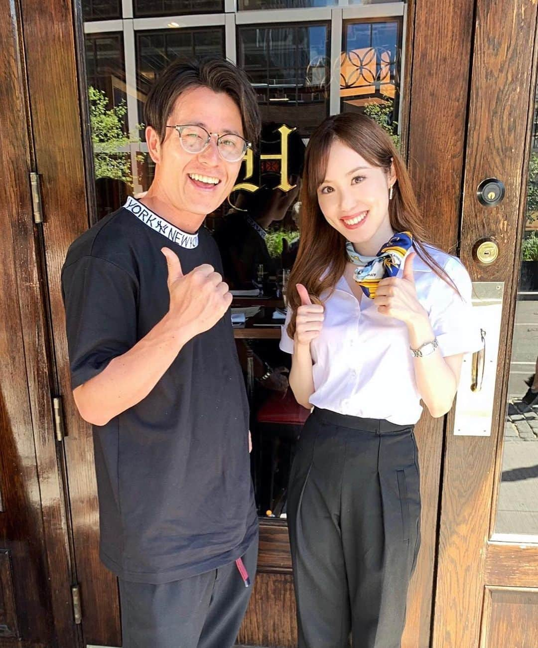 メロディー・モリタさんのインスタグラム写真 - (メロディー・モリタInstagram)「Had a fun-filled time shooting for Japanese TV with top comedian and actor, Fujimori-san in NY!🗽✨ It was my greatest pleasure to work with such a wonderful group of celebs + TV crew who were all so down-to-earth and full of energy despite the scorching heat these past couple of days. The episode will be aired in Japan, and I will share more details regarding the episode when the date nears!😊🙌 * I'm currently doing a bunch of studying and packing for my upcoming business trip this week...🧳 I'll be going to the same place I went to last year, but this year's going to be even more exciting and full of events!😆 * テレビ番組の撮影で、オリエンタルラジオの藤森さんとニューヨークで‼️🗽✨ NYの中心部でも通りすがりの方々に「藤森さん？」と気づかれたり、猛暑の中の撮影でも、常に現場を楽しく盛り上げてくださいました😄 * 他にもとてもスペシャルな方々と共に、Big Appleの様々なエリアでの最高のロケが無事に終わりました！🎥 詳細は放送日が近づきましたらシェアさせていただきますので、どうぞお楽しみに！😊 * そして、今日は出張のためのパッキング...！去年に引き続き、暑い（そして、今とても熱く盛り上がっている）場所へ行ってきます🔥 #NY #TVfilming #ShingoFujimori #オリエンタルラジオ #藤森慎吾 さん #ニューヨーク #撮影 #ありがとうございました🙏」7月2日 11時08分 - melodeemorita