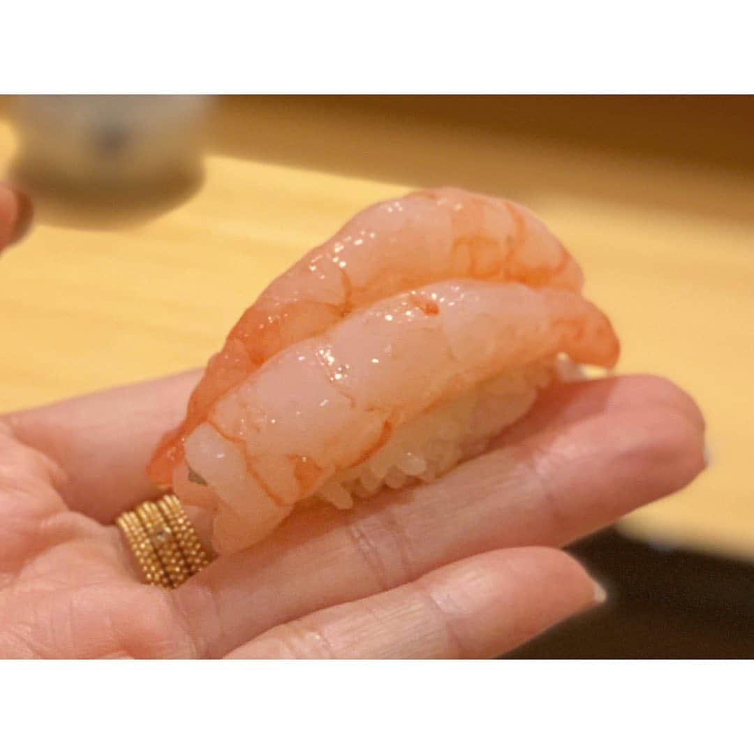 中田奈沙さんのインスタグラム写真 - (中田奈沙Instagram)「No.1 SUSHI in Kanazawa🍣✨ 今回の金沢の旅の目的は 《小松 弥助》に行くこと❤️ 誘ってくれた @maricha0901  本当にありがとう😭✨✨ 楽しい2人旅だったね🤤 * #奈沙ログ #奈沙ログin金沢 #奈沙旅in金沢 #歯はいらないシリーズ * * #sushi #kanazawa #ishikawa #japan #japanesefood #washoku #foodie #foodstagram #foodpic #foodgasm #foodporn #instafood #gourmet #金沢 #石川 #小松弥助 #弥助 #寿司 #グルメ #激ウマ #悶絶 #飯テロ #海鮮 #感動 #大人の遠足 #グルメ遠征」7月2日 11時33分 - nasa_nakada