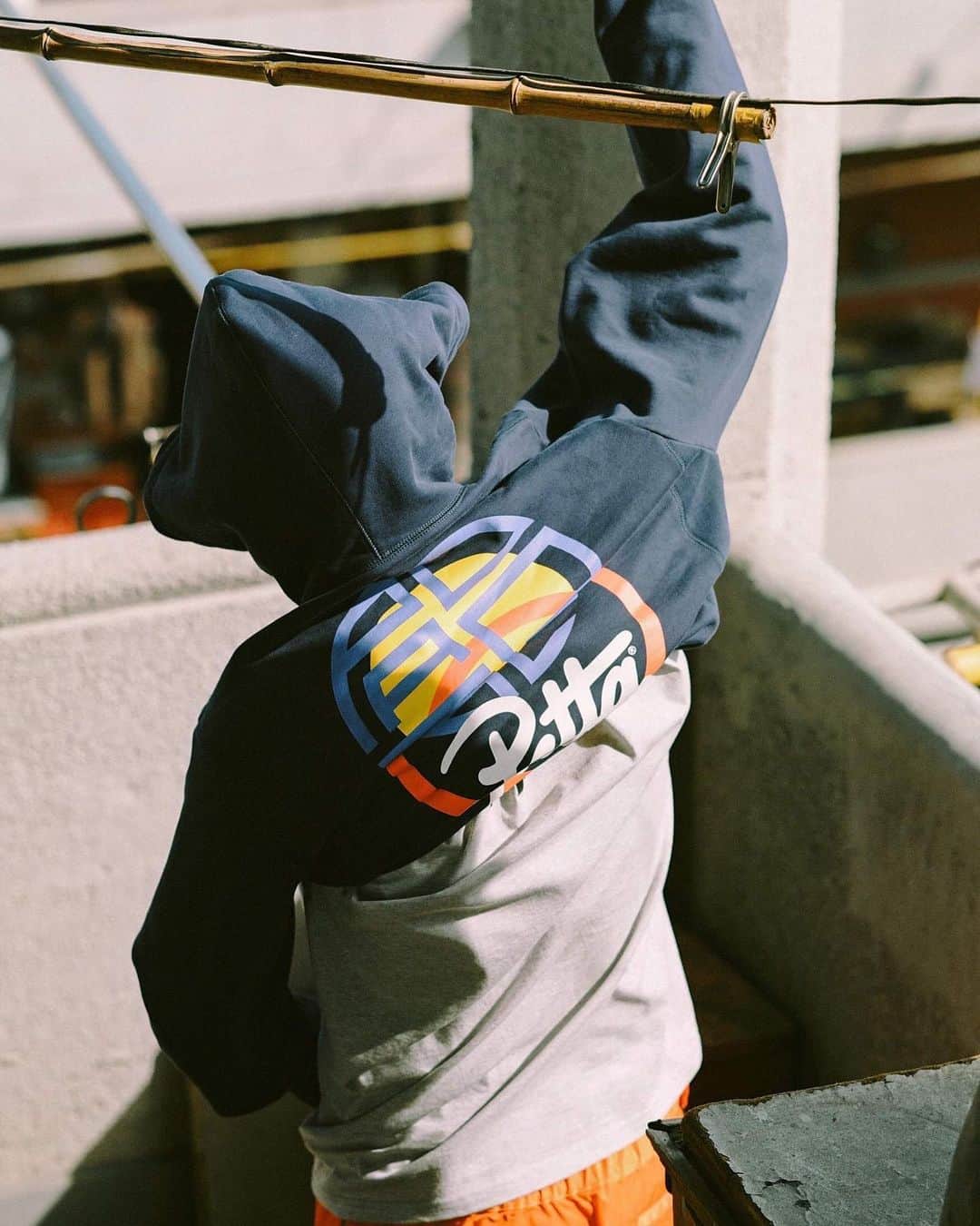 HYPEBEASTさんのインスタグラム写真 - (HYPEBEASTInstagram)「@hypebeaststyle: @patta_nl is celebrating @doeshanghai’s fifth anniversary with a special co-branded capsule. Hoodies, a T-shirt and a cap have all been emblazoned with the purple, orange and yellow DOE x Patta graphic, fusing the Chinese symbol for “DOUBLE HAPPINESS” (“囍”) into the illustration. The items will release at Patta’s website and select retail stores on July 5.  Photo: Patta」7月2日 11時43分 - hypebeast