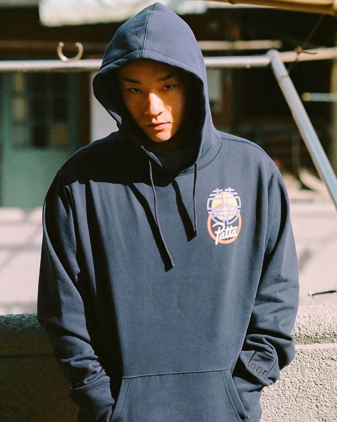 HYPEBEASTさんのインスタグラム写真 - (HYPEBEASTInstagram)「@hypebeaststyle: @patta_nl is celebrating @doeshanghai’s fifth anniversary with a special co-branded capsule. Hoodies, a T-shirt and a cap have all been emblazoned with the purple, orange and yellow DOE x Patta graphic, fusing the Chinese symbol for “DOUBLE HAPPINESS” (“囍”) into the illustration. The items will release at Patta’s website and select retail stores on July 5.  Photo: Patta」7月2日 11時43分 - hypebeast
