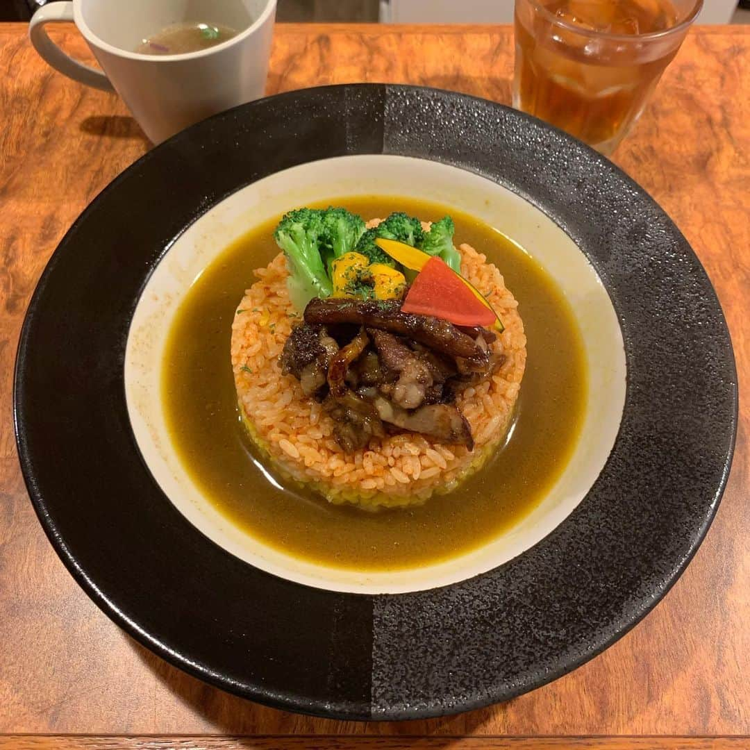 くろさんのインスタグラム写真 - (くろInstagram)「プレーンカレー🍛800円 #ミシュランガイド東京2019 #ビブグルマン #プレーンカレー #幸正 #幸正カレー #牛テールベースの米風カレー #カレーランチ #新橋ランチ」7月2日 12時11分 - m6bmw