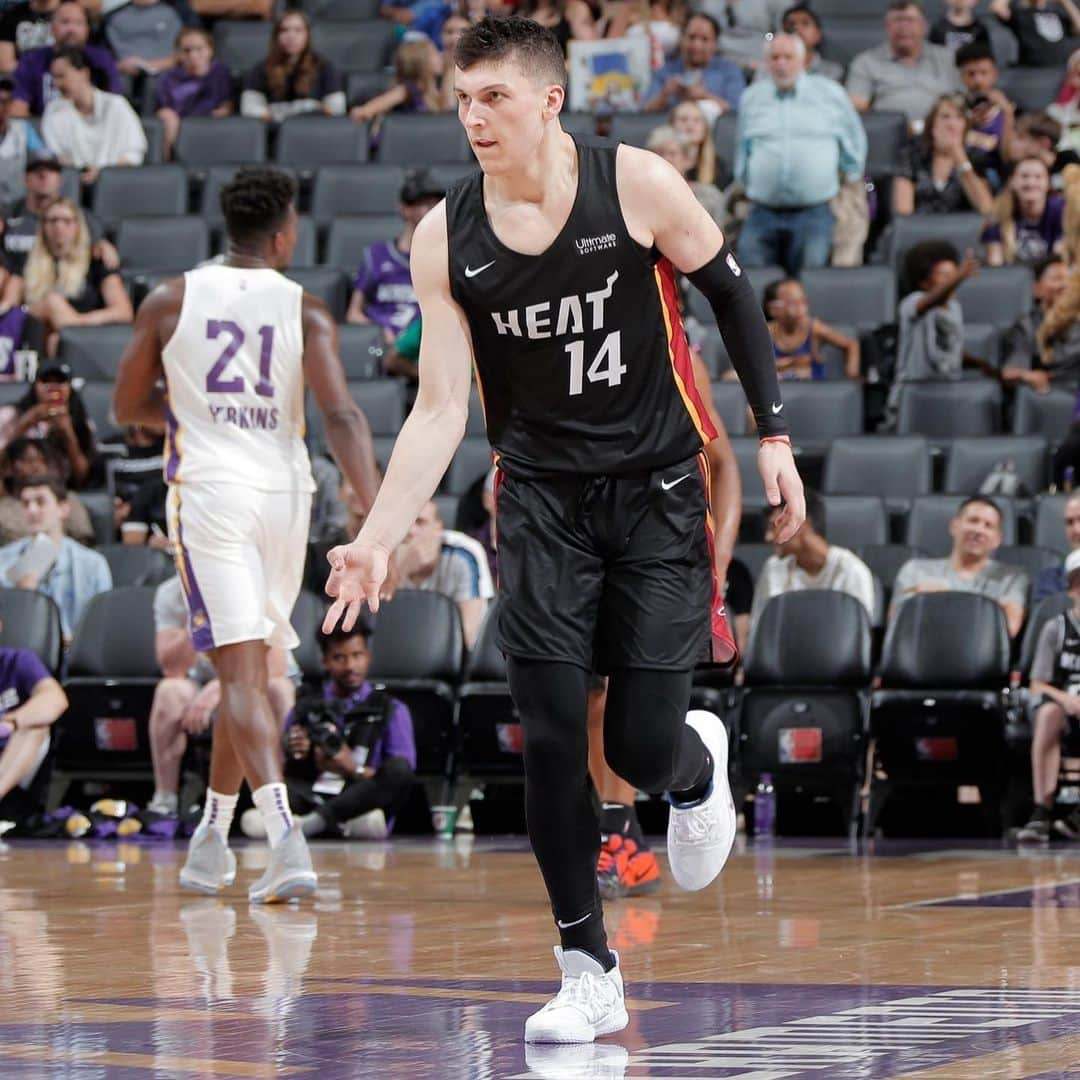 Miami HEATさんのインスタグラム写真 - (Miami HEATInstagram)「Nerves? Na.⁣ ⁣ 18 points, 5 3-pointers, in his #SummerHEAT debut.」7月2日 12時49分 - miamiheat