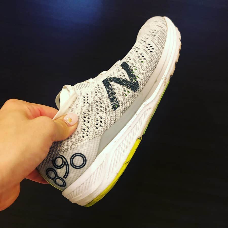 鈴木莉紗さんのインスタグラム写真 - (鈴木莉紗Instagram)「#マラソン練習 はじめました。 ブラトップランデビュー👙 一発目の距離走は思ったよりも出来て嬉しかったー(*n'∀')n ﾊﾞﾝｻﾞｰｲ 蒸しててかなり暑かったデス🔥 #ランニング #マラソン #running #runningshoes #M890」7月2日 12時44分 - suzuki__lisa